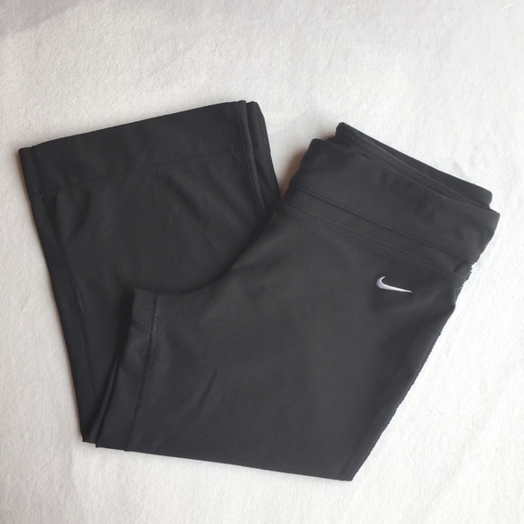 Nike Pants - Nike Dri Fit Cropped yoga/ workout capris